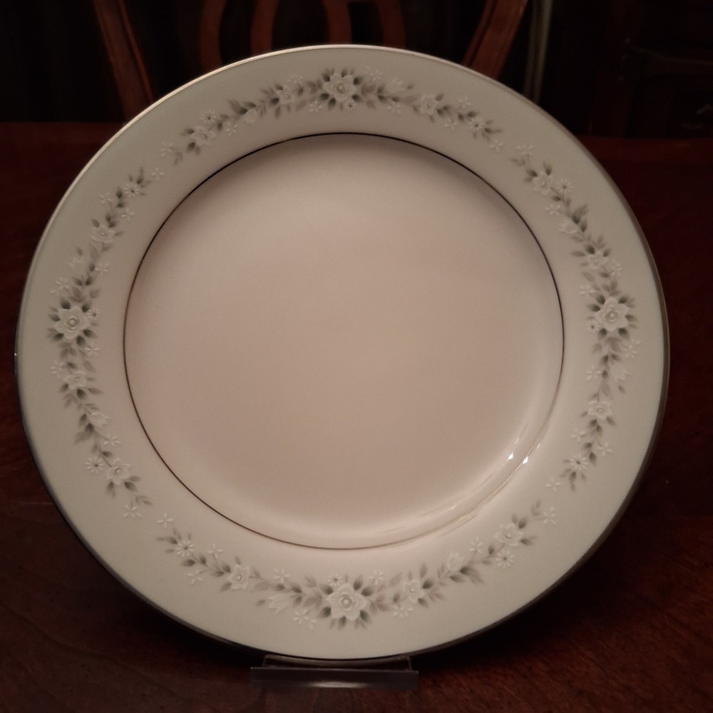 Noritake Ivory China Heather 7548 Salad Plate 8 1/4" Inch Floral Platinum Rim
